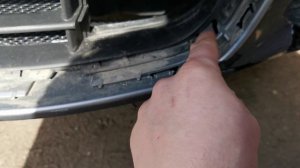 Как снять хромированную накладку бампера шкода суперб