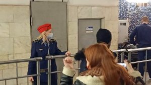 Задержание пьяных дебоширов на станции метро Сенная площадь 05.11.21 ( 5 ноября 2021 г.)