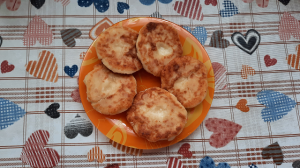 Вкусные сырники - хорошее начало дня.mp4