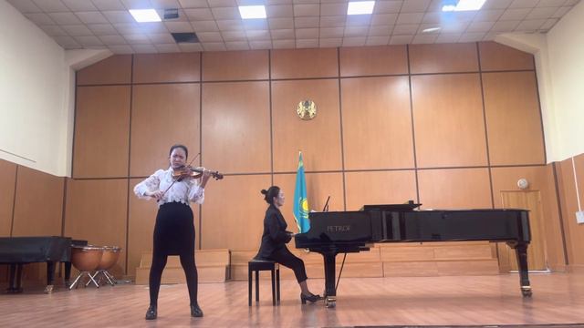 Байбосынова Анель-скрипка. Старшая группа.