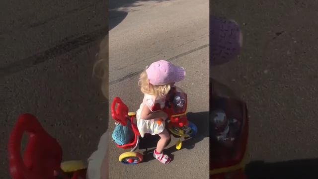 Первый раз на велосипеде! смотреть онлайн