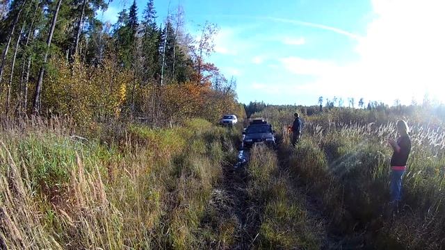 Great Wall Safe и SsangYong Musso рубятся по бездорожью. смотреть онлайн