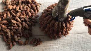 Декор из Шишек НОВОГОДНИЕ Поделки своими руками Как сделать Ёлочку из шишек Ёлочные украшения