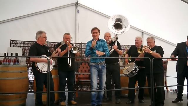 Cliff Richard - Denmark - May 2, 2015 смотреть онлайн