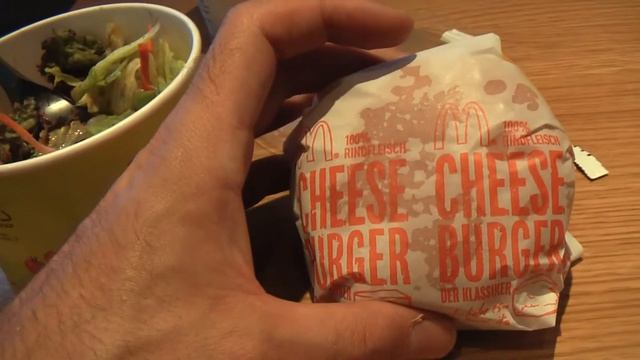 ГЕРМАНИЯ: Цены в McDonalds в Берлине... путешествие по Германии... Berlin Germany