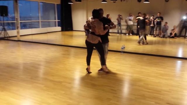 Demo kizomba class chris py elodie catena Dubaï смотреть онлайн