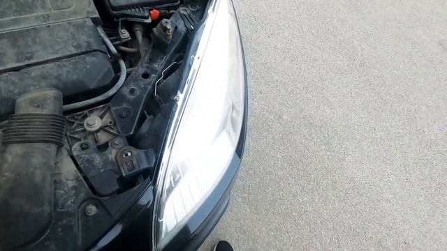 Замена лампочки в фаре | Рено Меган 3 смотреть онлайн