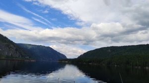 Закормил и началось,Форель на донку,спининг рыбалка на Енисее !