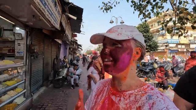 Australian plays HOLI with locals in INDIA ?? (Holi in Old Delhi 2023) смотреть онлайн