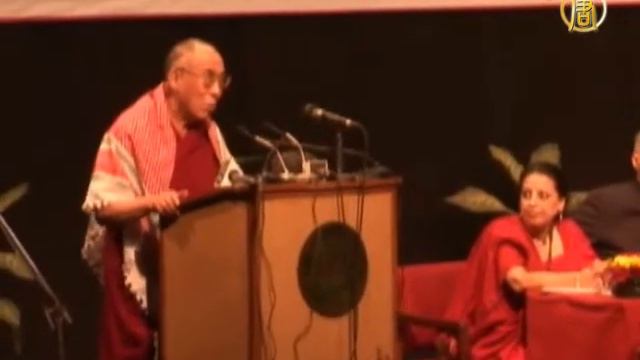 Далай Лама : "Милосердие - это основа человечества" смотреть онлайн