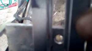Крепление аккумулятора на электровелосипеде .