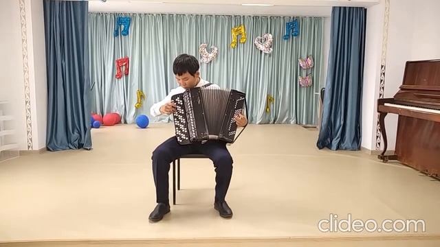 Саая Начын, 12 лет. полька "Тра-та-та" В.Усачёв смотреть онлайн