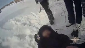 В Кемеровской области полицейские ППС помогли ребенку, который упал и сломал ногу