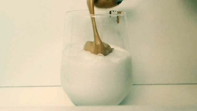 Дальгона-кофе с помощью венчика, миксера и капучинатора смотреть онлайн