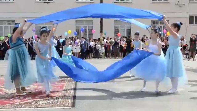 Последний звонок. Танец смотреть онлайн