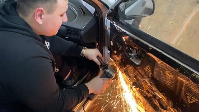 УСТАНОВКА GRYPHON PRO 165 на ВАЗ 2114 - ЭТО КОШМАР! смотреть онлайн