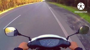 С кайфом под музыку еду на скутере Honda dio34