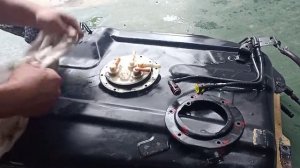 Alto suzuki | Fuel pump filter check and fuel tank internal and external cleaning.