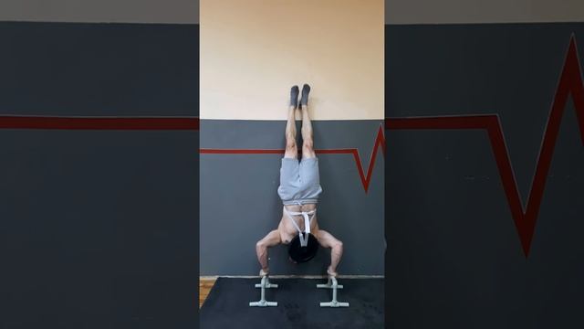 отжимания в стойке на руках с дополнительным весом смотреть онлайн