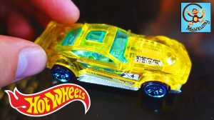 Дети и машина распаковки toy Hot Wheels. У Милана новая трасса для дрифта Хот Вилс. Манкиту