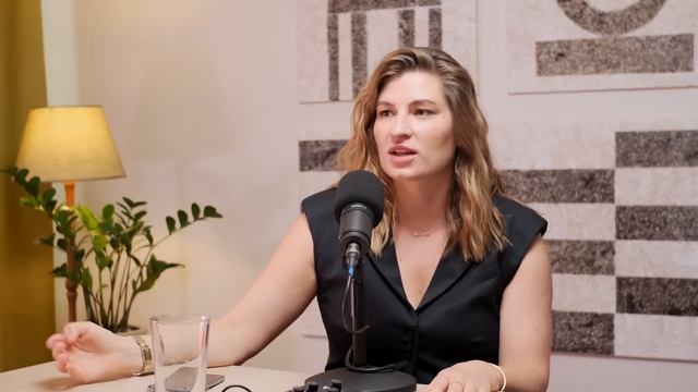 Как отношения с сестрами и братьями в детстве влияют на взрослую жизнь? Детские травмы и обиды. смотреть онлайн