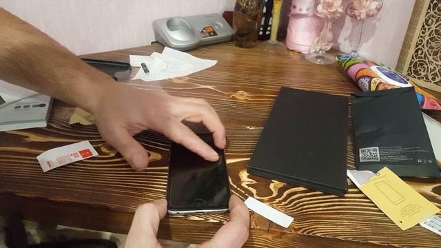 Избовляемся от пыли под зашитным стеклом(get rid of dust under protective glass) смотреть онлайн