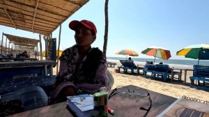 ИНДИЯ 2024 ГОА ПЛЯЖ МАНДРЕМ Пообщались с  индийской девушкой_Дети Индии зарабатывают как умеют