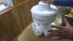 Соковыжималка СВПР-201 "Дачница"