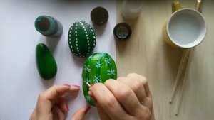 Рисуем ЗЕЛЕНЫЕ КАКТУСЫ на камнях акриловыми красками/ Идеи для дачи и сада