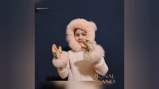 Капор и варежки из павловопосадского платка для девочки смотреть онлайн