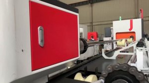 FLT6016LN  tube laser cutting machine with round tube loader system.mp4