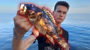 ПОЙМАЛ ЯДОВИТУЮ РЫБУ КАМЕНЬ! Чем обернулась рыбалка в Крыму?! | Рыбалка на Чёрном море! Крым, Симеиз
