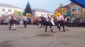 Выступление выпускников "МБОО Новониколаевская СОШ №1//