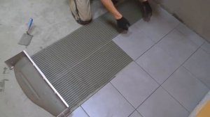 Скоростная укладка плитки без крестиков!!! 12 м2 за 30 минут с подрезкой!!!