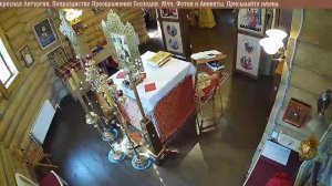 Православный храм. Воскресная Литургия. Попразднство Преображения Господня. Мчч. Фотия и Аникиты.