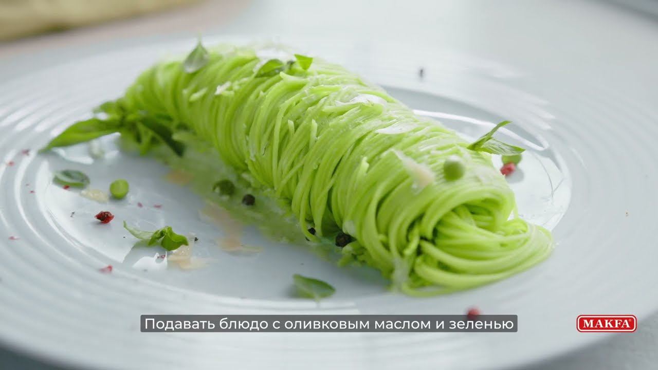 Капеллини со сливочным соусом и зеленым горошком