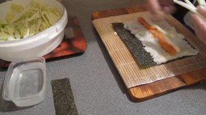 Ролл с лососем/роллы в домашних условиях/суши своими руками