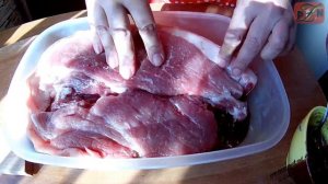 Стейк на сковороде свиной в медовом и соевом соусе?