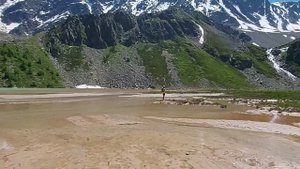 На озеро Донгуз Орун Кёль с поляны Чегет, 14.07.23