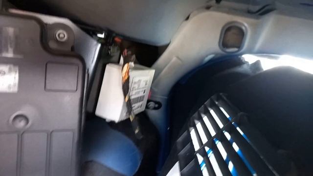 Замена блока датчиков давления шин и сброс ошибки АУДИ A4 B7 смотреть онлайн