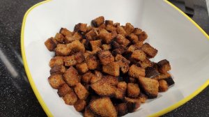 Сухарики со специями в духовке, закуска к пиву. Домашние сухарики