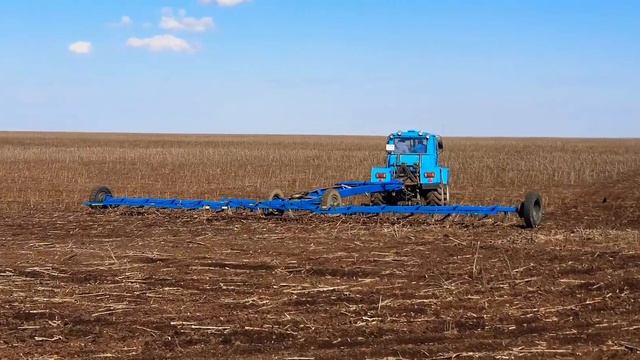 Траткор Т 150, ХТЗ, Боронование полей, #Посевные #ячмень смотреть онлайн