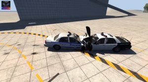 BeamNG - Police Ford Crown Victoria - Crash Testing & Accidents
