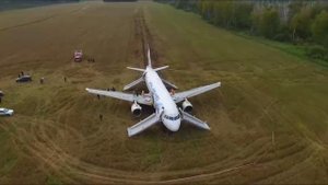 Герой России Дамир Юсупов заявил, что гордится экипажем «Уральских авиалиний»