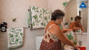 Как украсить ванную комнату  своими руками