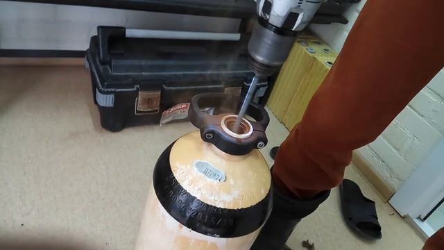 Чистка баллона для дайвинга смотреть онлайн