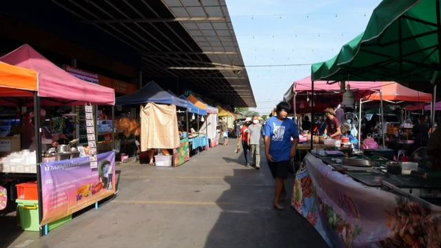 Крупнейший РЫНОК Морепродуктов, СВЕЖЕПРИГОТОВЛЕННЫЕ Морепродукты | Тайская УЛИЧНАЯ Еда... смотреть онлайн