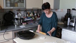 Лепешки из пресного теста(слоеные )