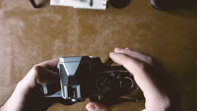 My first film camera: Nikon FM2n [unboxing, feel & touch] смотреть онлайн