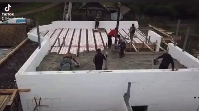 Строительство дома из несъёмной опалубки #несъёмнаяопалубка #тёплыйдом #производство  #пенопласт